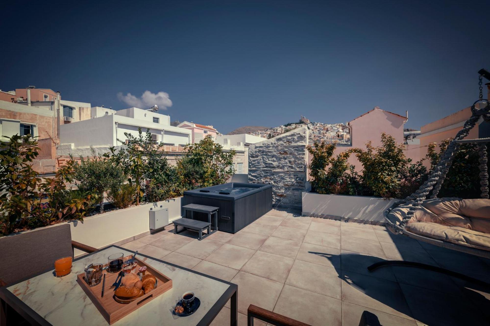 Ninemian Suites Syros Ermoupoli Exterior photo